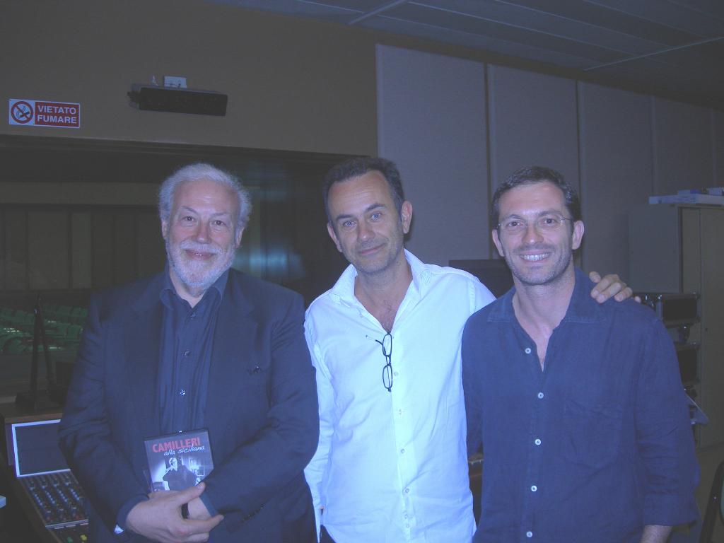 Salvatore Cusimano, André Buytaers e il Presidente del Camilleri Fans Club
